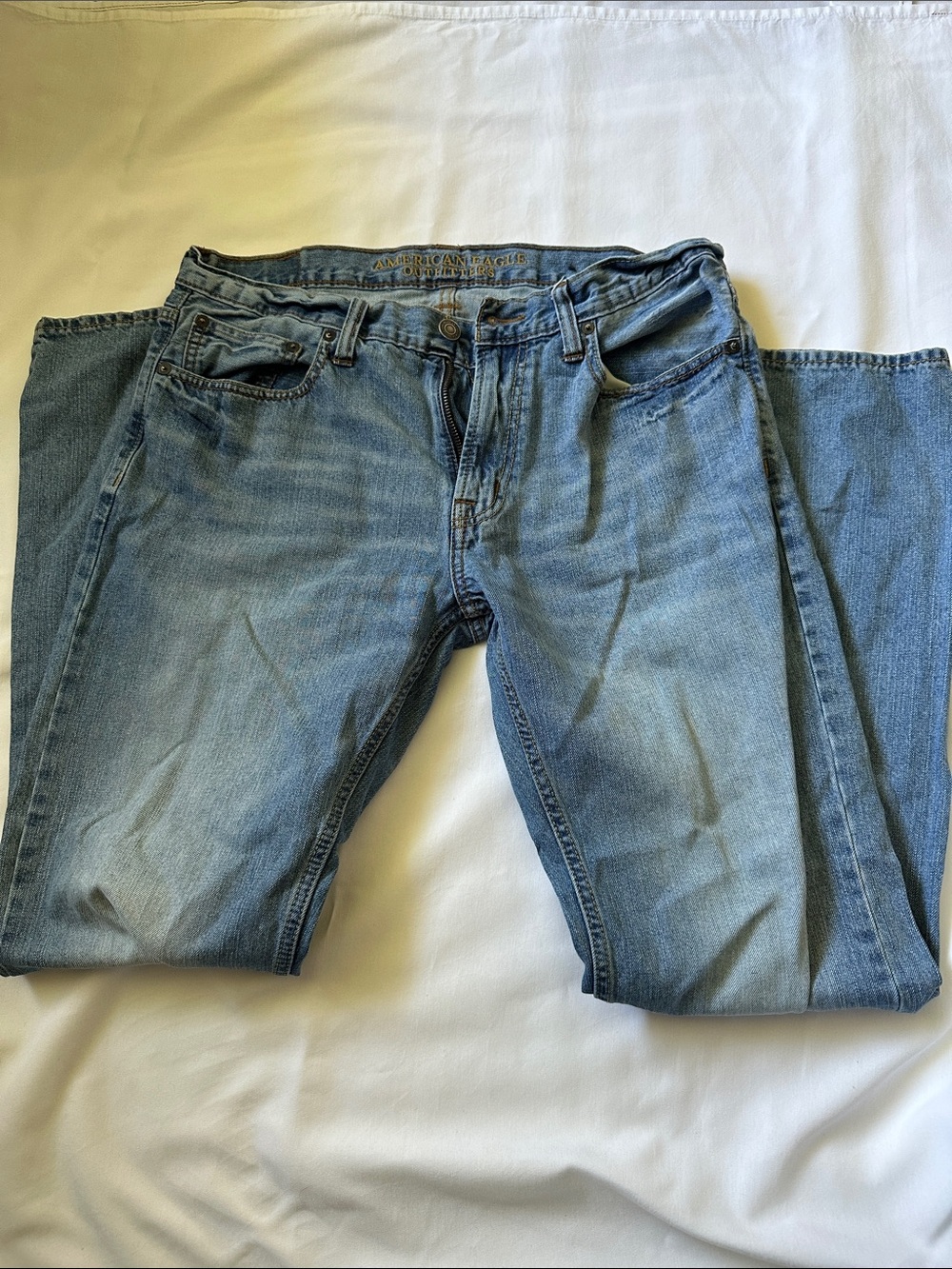 American Eagle Outfitters Men’s Light Wash Straight Jeans